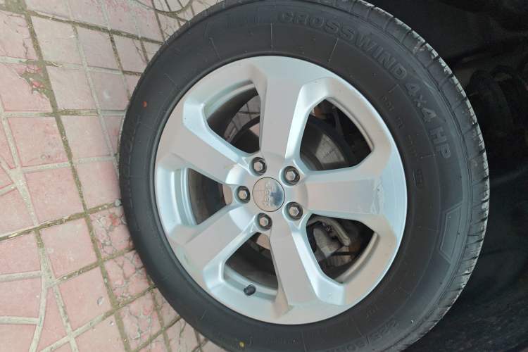 Used Jeep Compass 2017 200T Automatic Family Edition Right Rear Wheel Hub