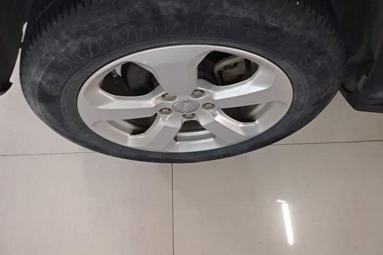 Used Jeep Compass 2017 200T Automatic Family Edition Right Rear Wheel Hub