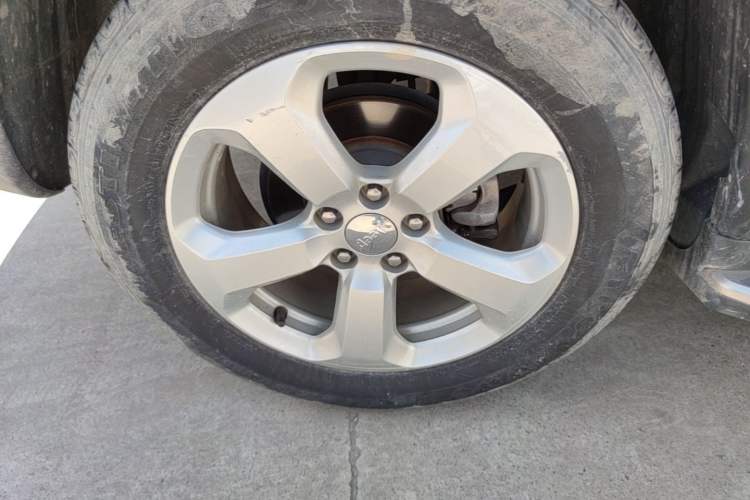 Used Jeep Compass 2017 200T Automatic Family Edition Right Rear Wheel Hub
