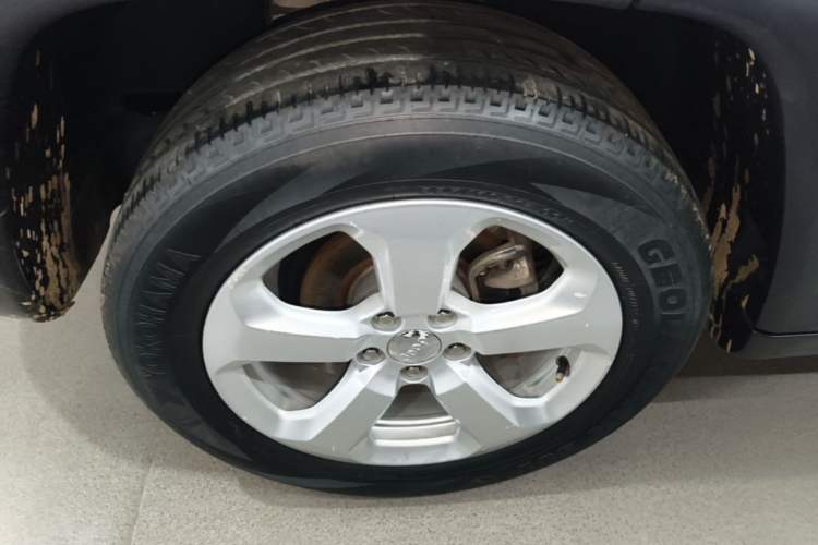 Used Jeep Compass 2017 200T Automatic Family Edition Right Rear Wheel Hub