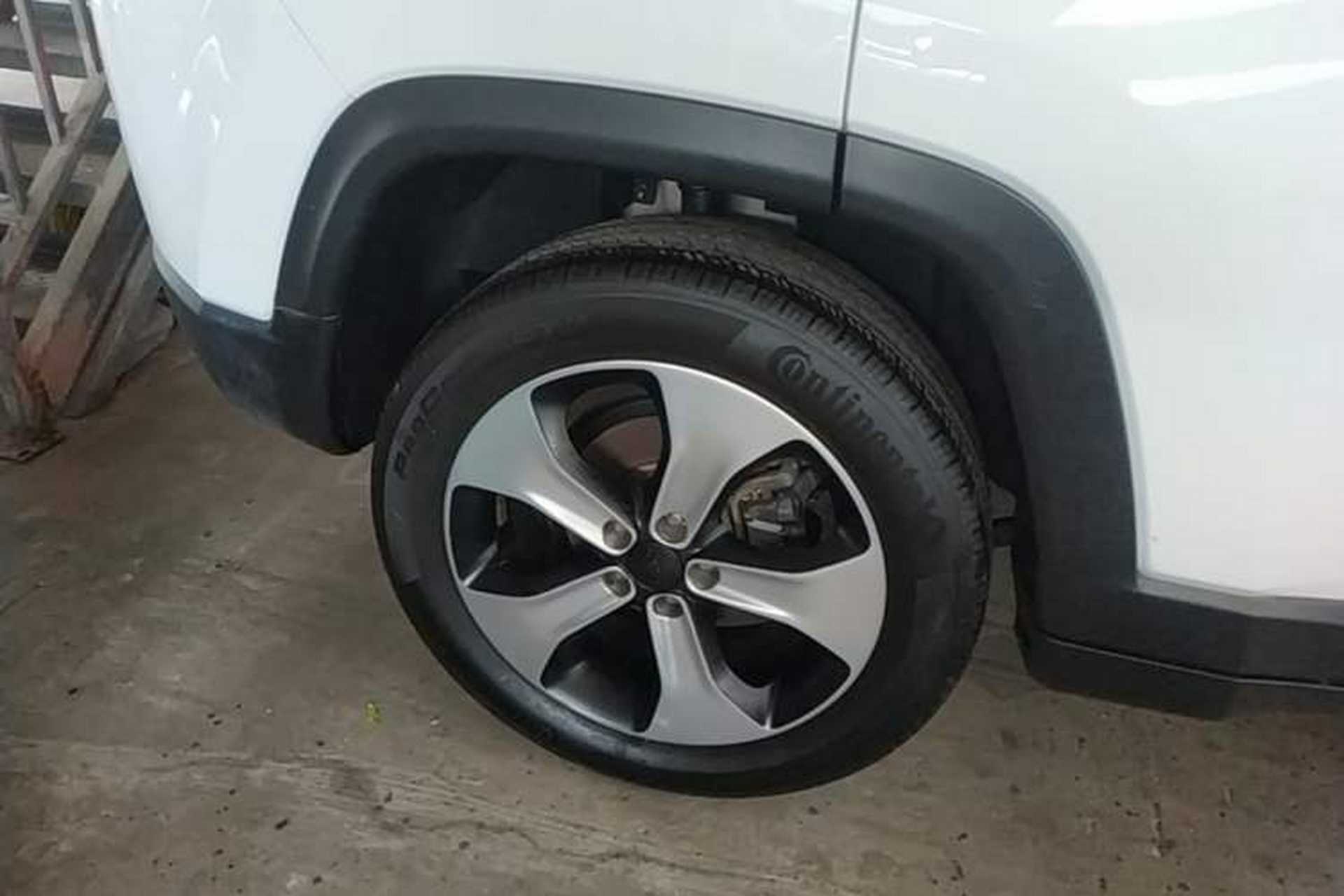Used Jeep Compass 2017 200T Automatic Prestige Edition Right Rear Wheel Hub
