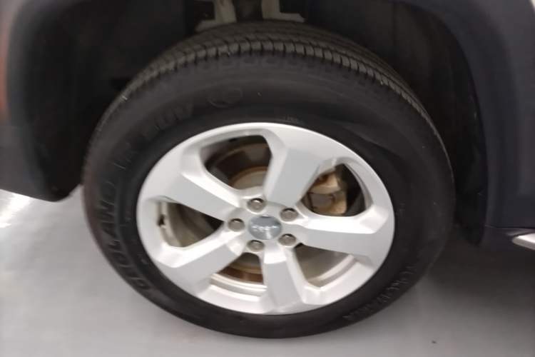 Used Jeep Compass 2017 200T Automatic Family Edition Right Rear Wheel Hub