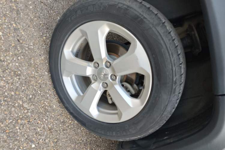 Used Jeep Compass 2017 200T Automatic Family Edition Right Rear Wheel Hub