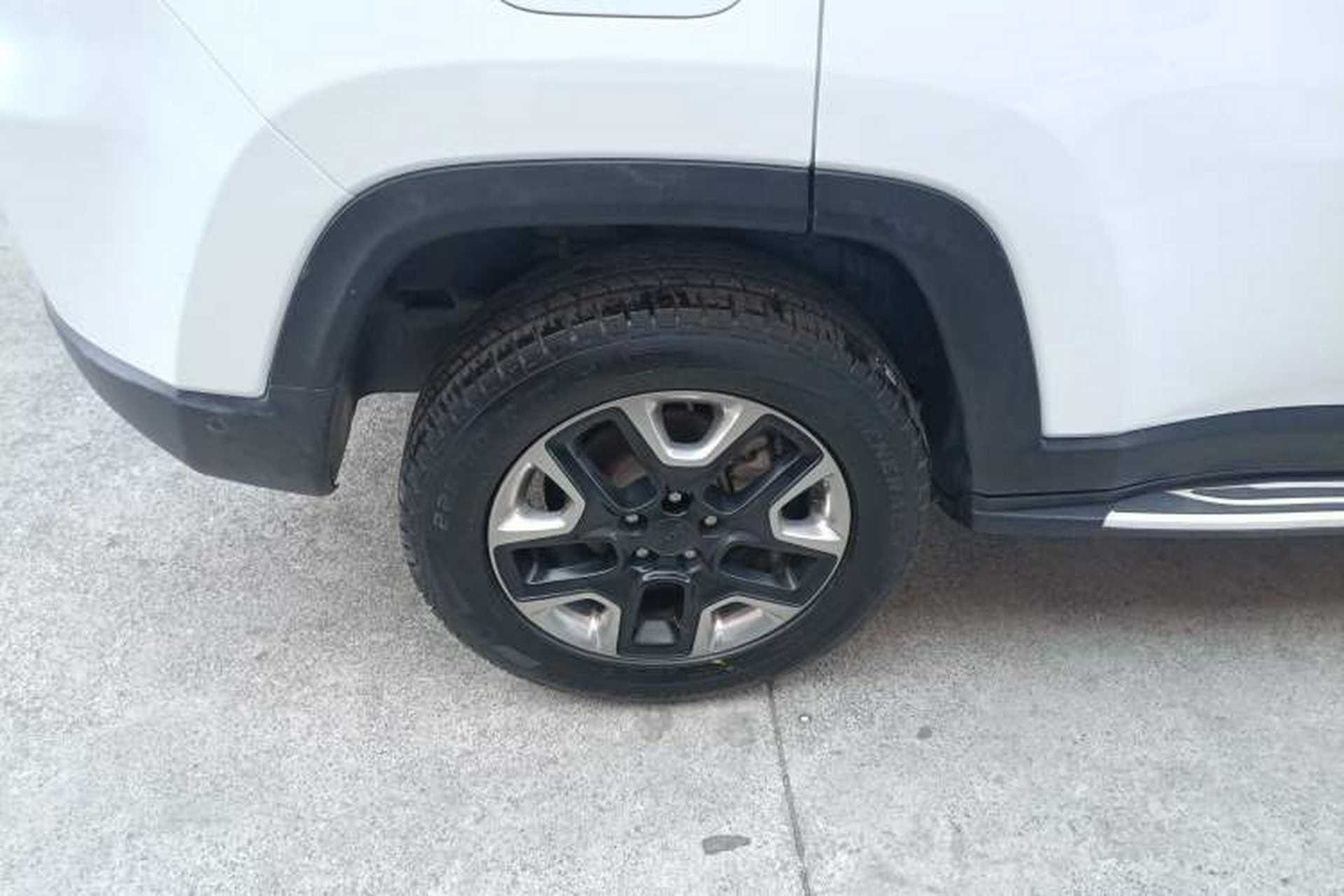 Used Jeep Compass 2017 200TS Automatic High-Performance All-Wheel Drive Edition Right Rear Wheel Hub