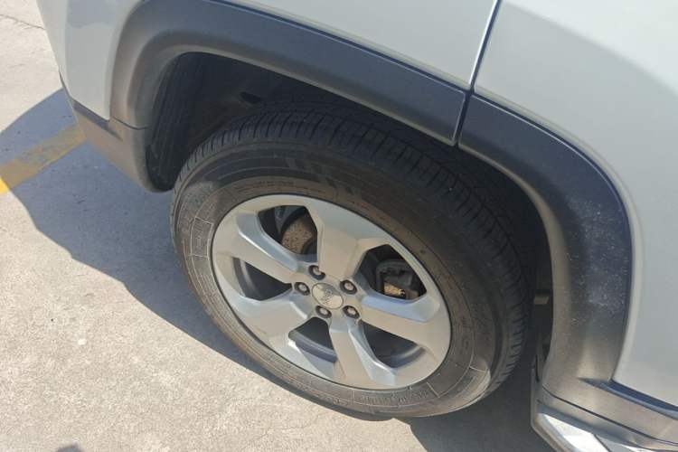 Used Jeep Compass 2017 200T Automatic Family Edition Right Rear Wheel Hub