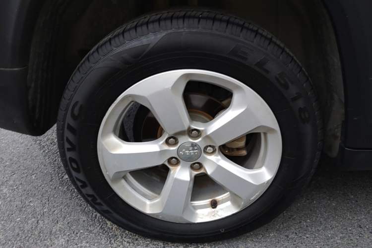 Used Jeep Compass 2017 200T Automatic Family Edition Right Rear Wheel Hub