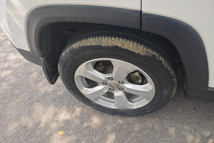 Used Jeep Compass 2017 200T Automatic Family Edition Right Rear Wheel Hub