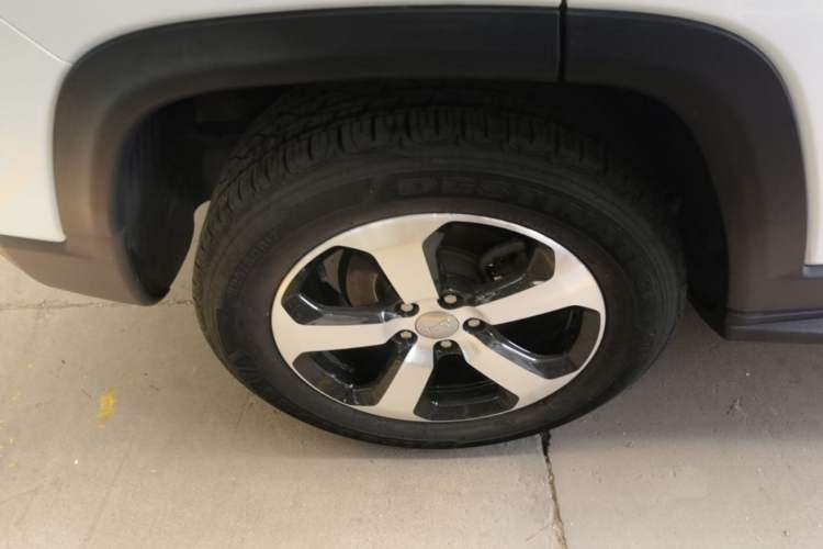 Used Jeep Compass 2017 200T Automatic Family Edition Right Rear Wheel Hub
