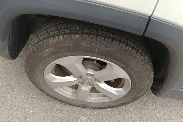 Used Jeep Compass 2017 200T Automatic Enjoyment Version Right Rear Wheel Hub