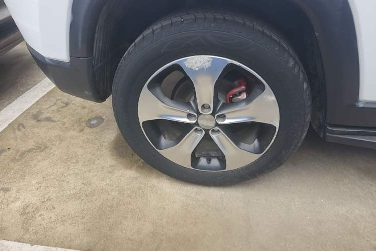 Used Jeep Compass 2017 200T Automatic Family Edition Right Rear Wheel Hub