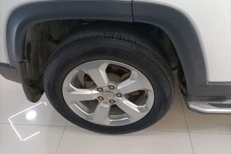Used Jeep Compass 2017 200T Automatic Family Edition Right Rear Wheel Hub