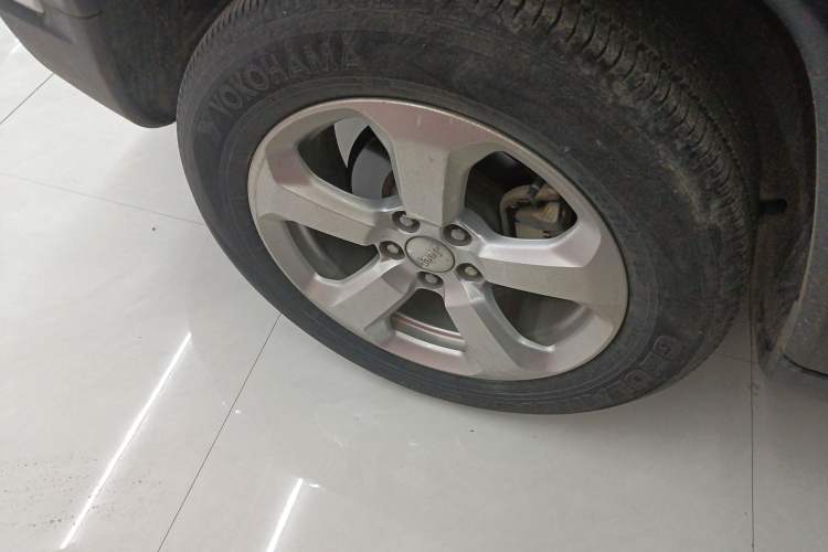 Used Jeep Compass 2017 200T Automatic Family Edition Right Rear Wheel Hub