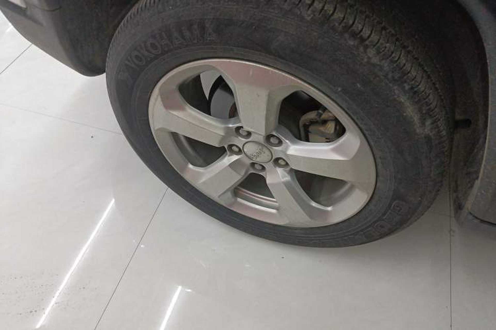 Used Jeep Compass 2017 200T Automatic Family Edition Right Rear Wheel Hub