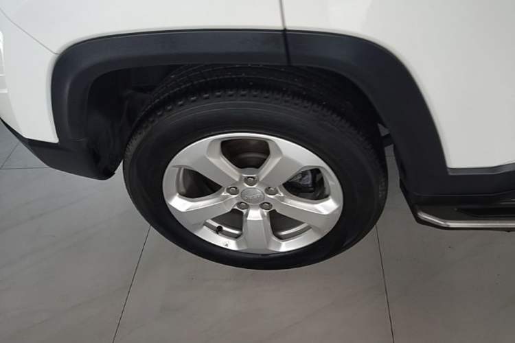 Used Jeep Compass 2017 200T Automatic Family Edition Right Rear Wheel Hub