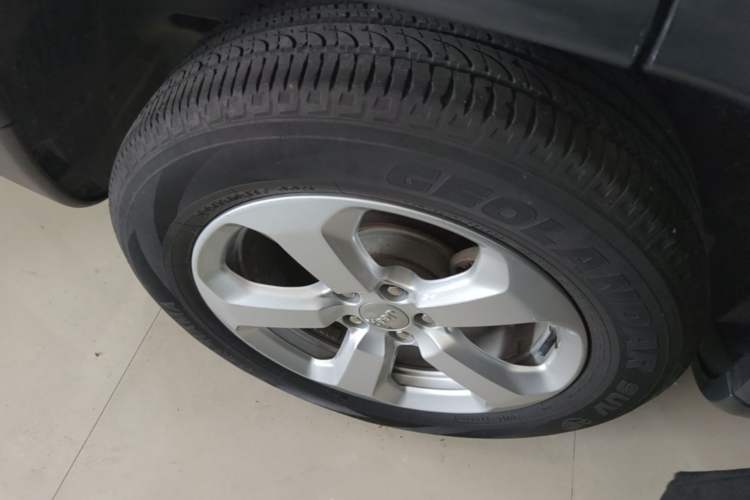 Used Jeep Compass 2017 200T Automatic Family Edition Right Rear Wheel Hub