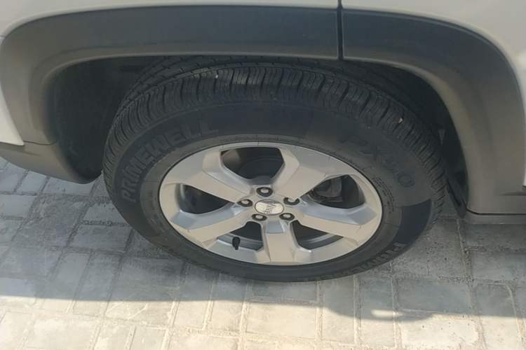 Used Jeep Compass 2017 200T Automatic Family Edition Right Rear Wheel Hub