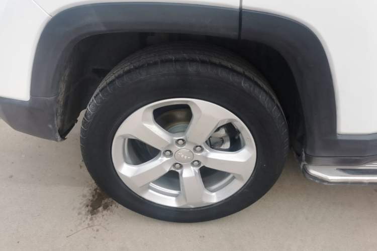 Used Jeep Compass 2017 200T Automatic Family Edition Right Rear Wheel Hub