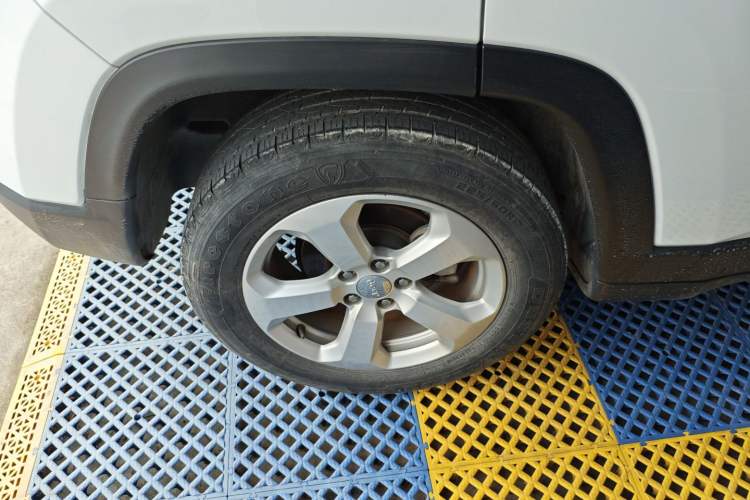 Used Jeep Compass 2017 200T Automatic Family Edition Right Rear Wheel Hub