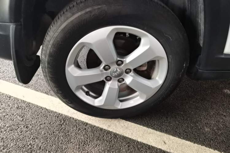 Used Jeep Compass 2017 200T Automatic Enjoyment Version Right Rear Wheel Hub