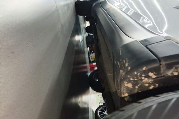 Used Jeep Compass 2017 200T Automatic Family Edition Right Side Sill