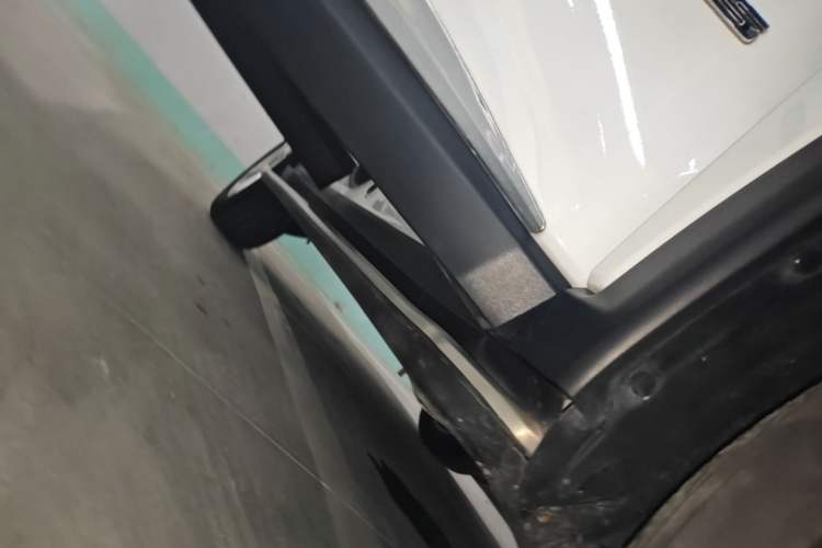 Used Jeep Compass 2017 200T Automatic Family Edition Right Side Sill