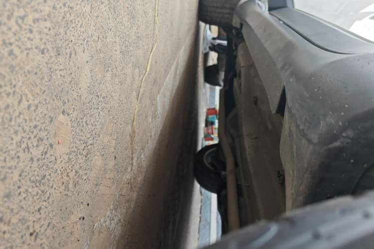 Used Jeep Compass 2017 200T Automatic Prestige Edition Right Side Sill