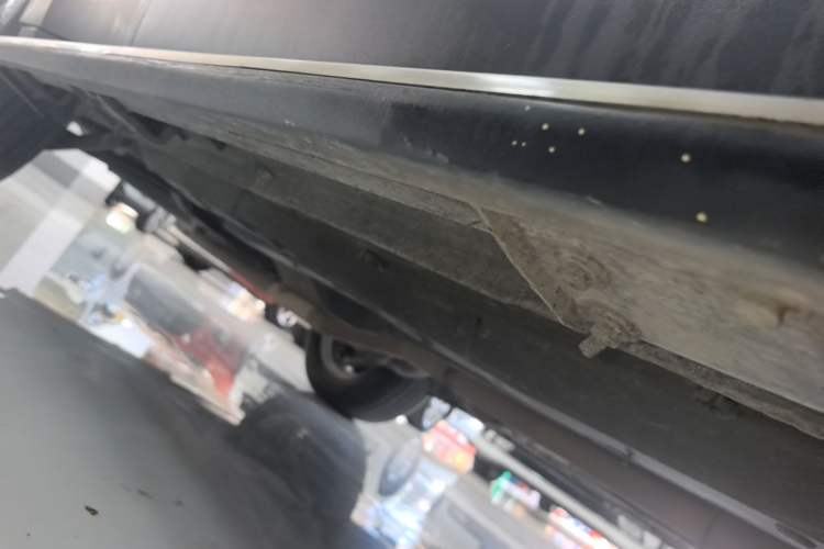 Used Jeep Compass 2017 200T Automatic Family Edition Right Side Sill