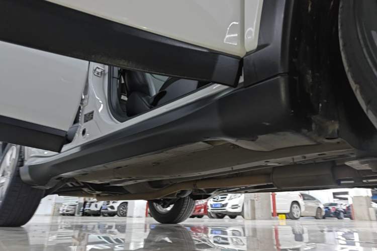 Used Jeep Compass 2017 200T Automatic Family Edition Right Side Sill