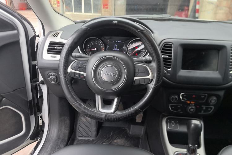 Used Jeep Compass 2017 200T Automatic Enjoyment Version Steering Wheel