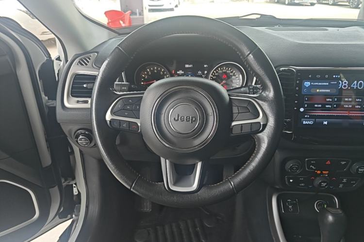 Used Jeep Compass 2017 200T Automatic Family Edition Steering Wheel