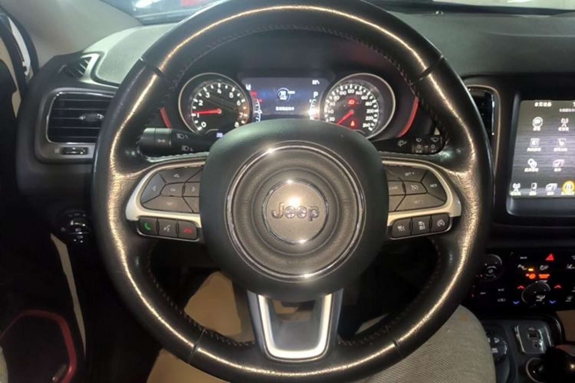 Used Jeep Compass 2017 200TS Automatic High-Performance All-Wheel Drive Edition Steering Wheel