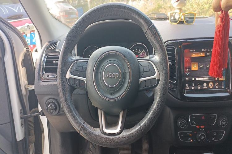 Used Jeep Compass 2017 200T Automatic Prestige Edition Steering Wheel