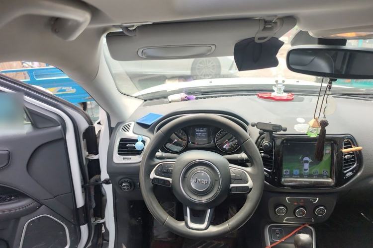 Used Jeep Compass 2017 200T Automatic Enjoyment Version Steering Wheel
