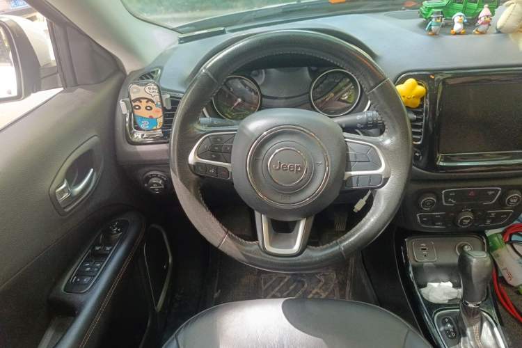 Used Jeep Compass 2017 200T Automatic Prestige Edition Steering Wheel