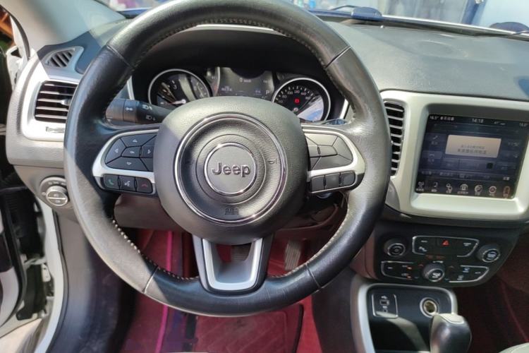Used Jeep Compass 2017 200T Automatic Family Edition Steering Wheel