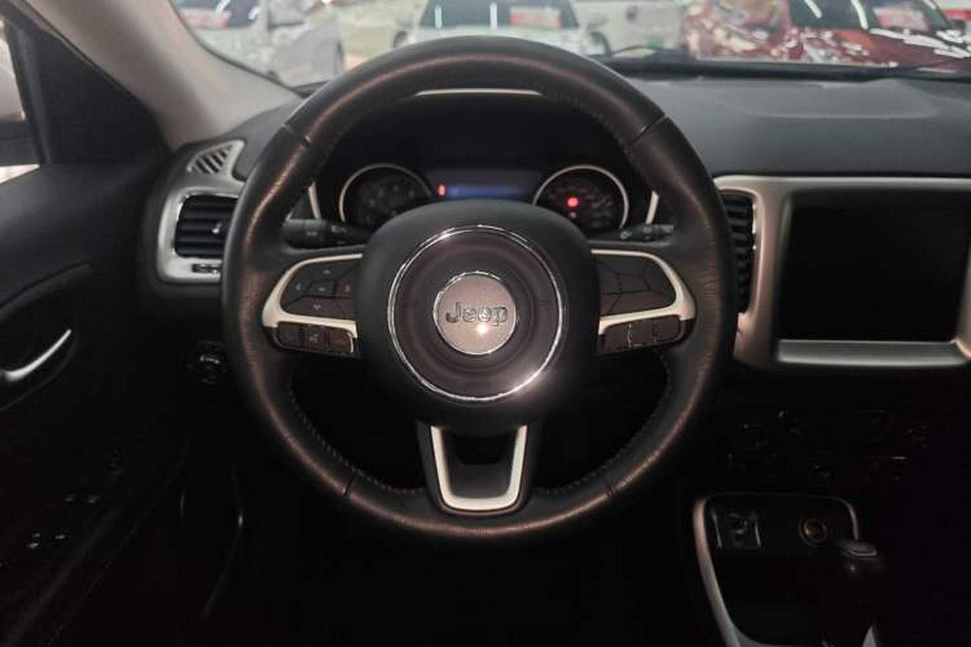 Used Jeep Compass 2017 200T Automatic Family Edition Steering Wheel