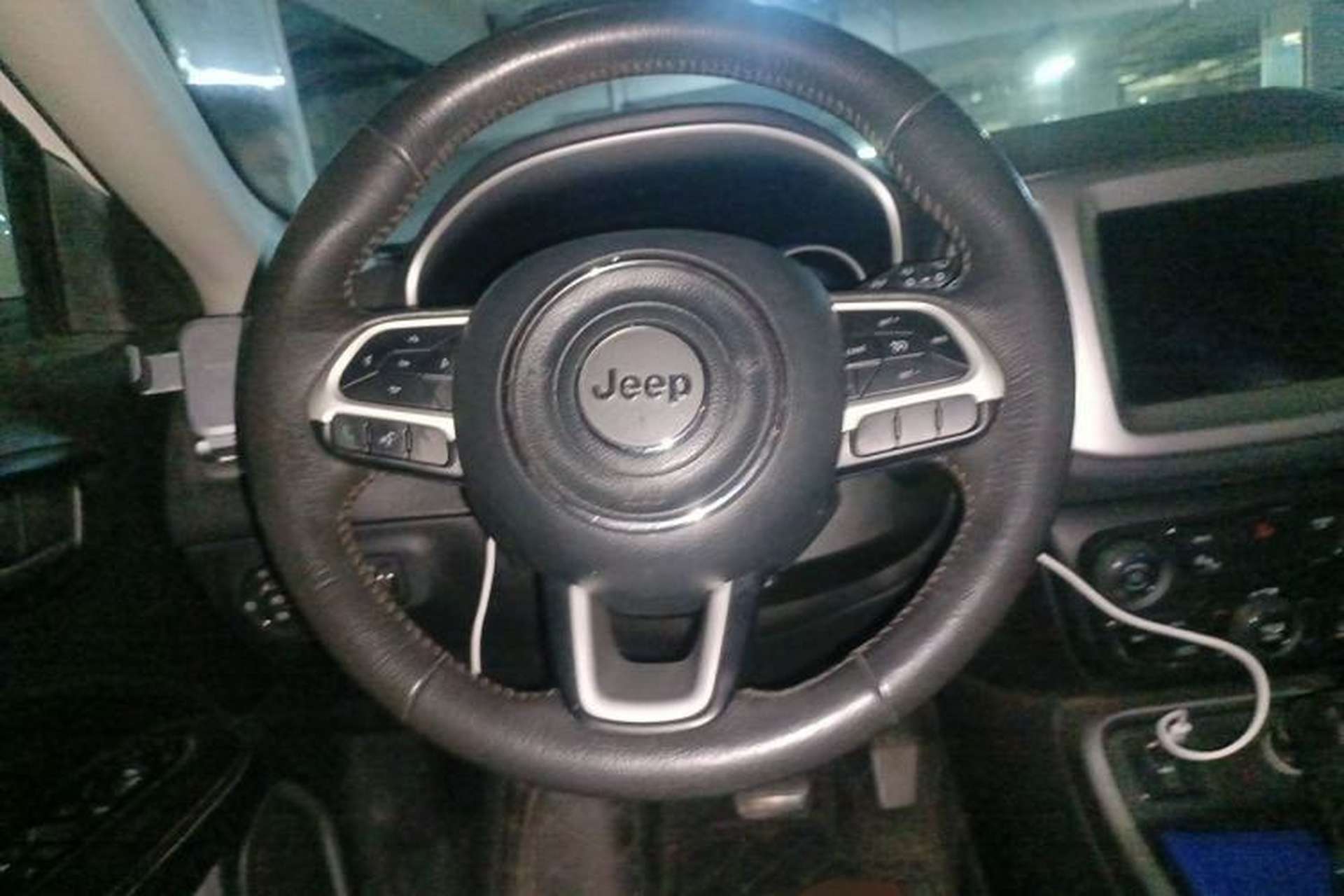 Used Jeep Compass 2017 200T Automatic Family Edition Steering Wheel