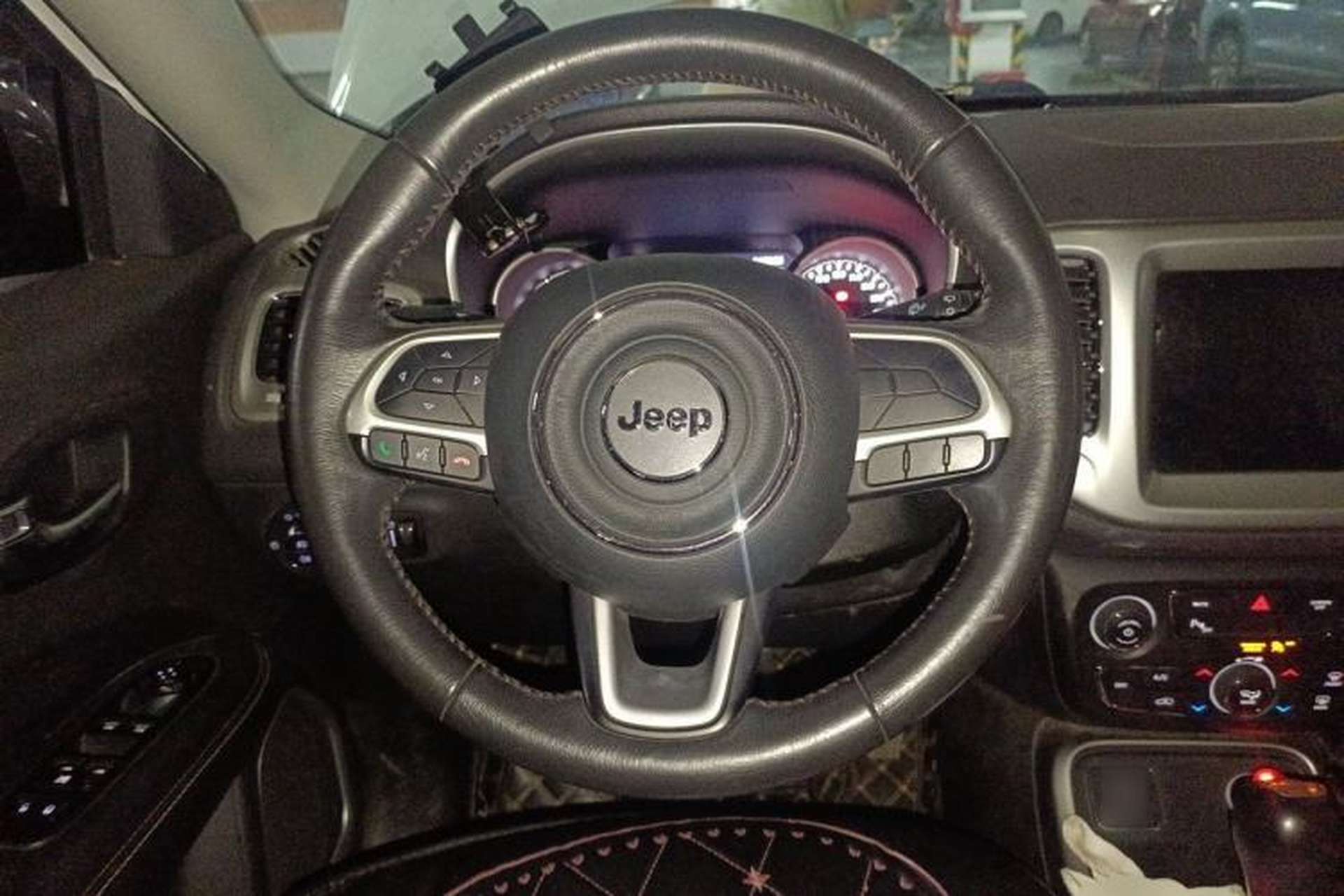 Used Jeep Compass 2017 200T Automatic Family Edition Steering Wheel