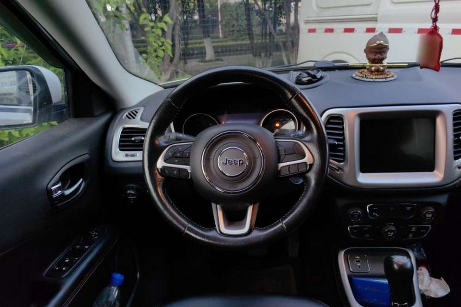 Used Jeep Compass 2017 200T Automatic Family Edition Steering Wheel