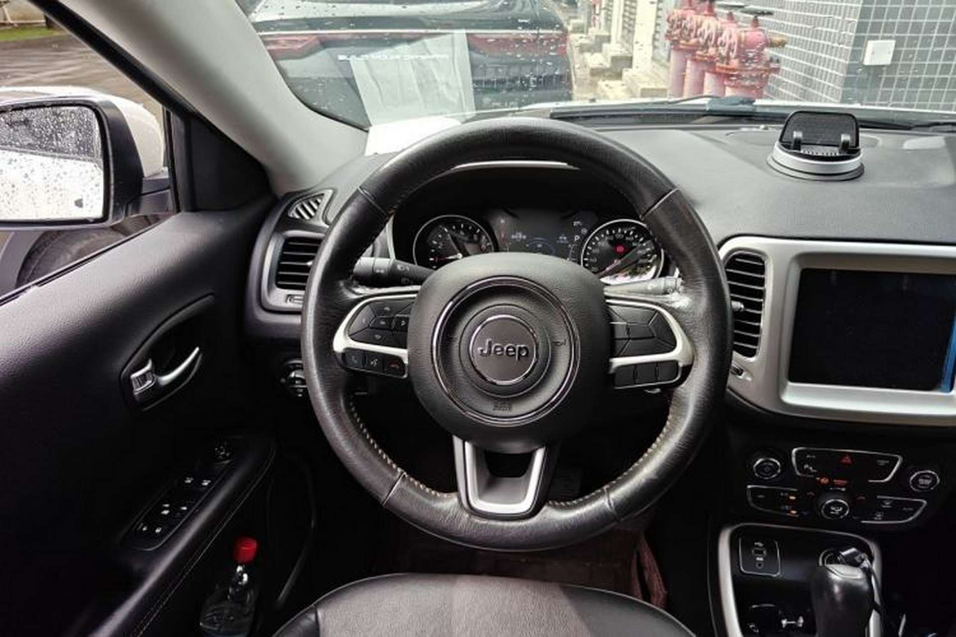 Used Jeep Compass 2017 200T Automatic Family Edition Steering Wheel