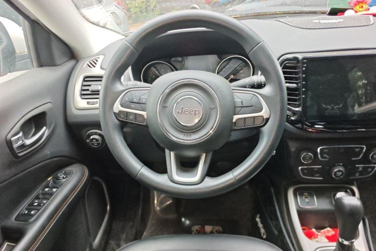 Used Jeep Compass 2017 200T Automatic Enjoyment Version Steering Wheel