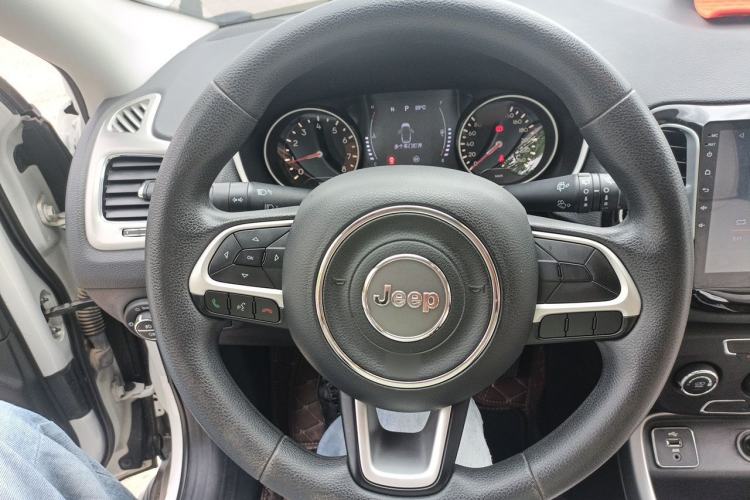 Used Jeep Compass 2017 200T Automatic Enjoyment Version Steering Wheel
