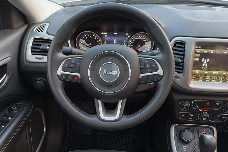Used Jeep Compass 2017 200T Automatic Family Enjoyment Four-Wheel Drive Edition Steering Wheel