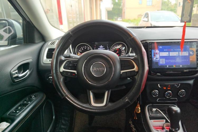 Used Jeep Compass 2017 200T Automatic Enjoyment Version Steering Wheel