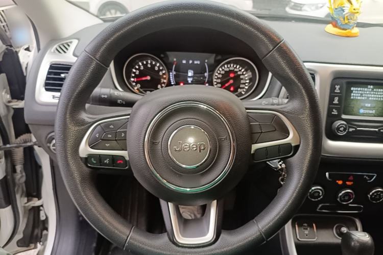 Used Jeep Compass 2017 200T Automatic Enjoyment Version Steering Wheel
