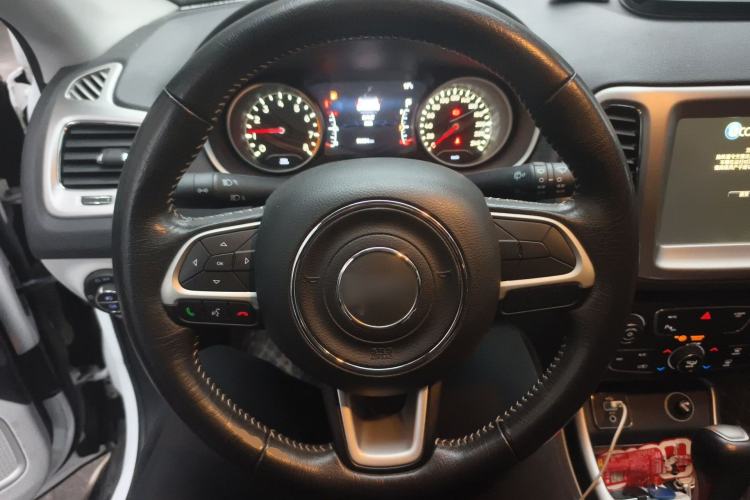 Used Jeep Compass 2017 200T Automatic Enjoyment Version Steering Wheel