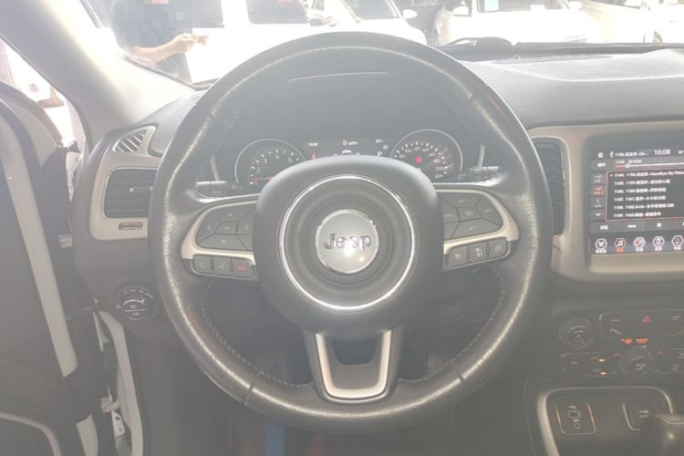 Used Jeep Compass 2017 200T Automatic Family Edition Steering Wheel