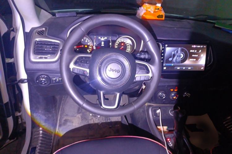 Used Jeep Compass 2017 200T Automatic Enjoyment Edition Steering Wheel