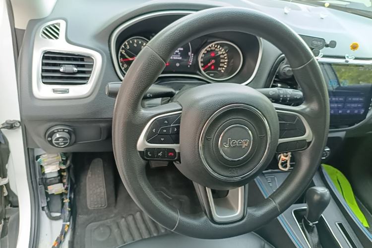 Used Jeep Compass 2017 200T Automatic Enjoyment Version Steering Wheel