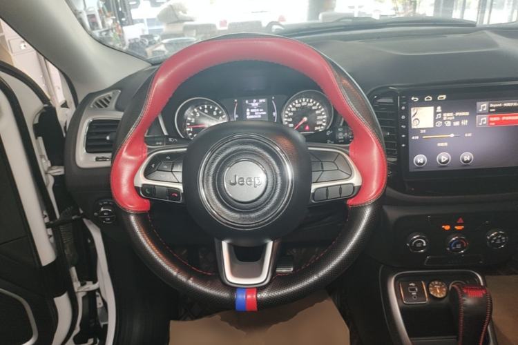 Used Jeep Compass 2017 200T Automatic Enjoyment Edition Steering Wheel
